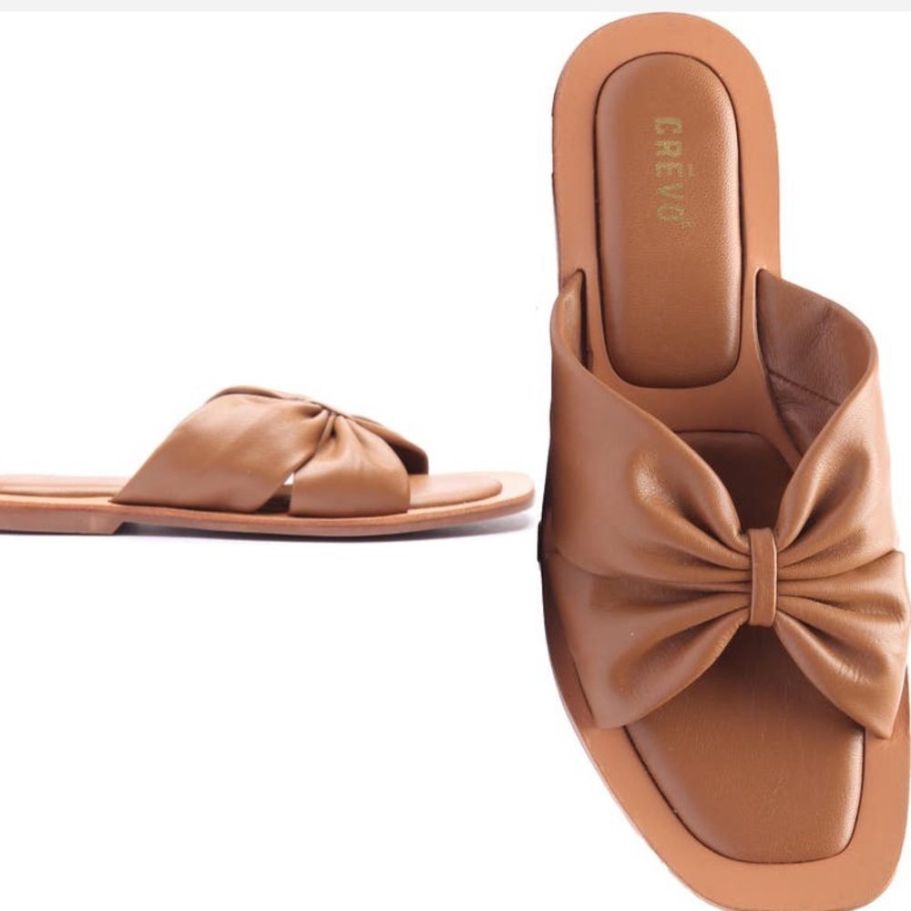Brand New Crevo tan leather sandals